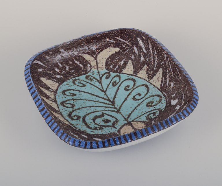 Mari Simmulson for Upsala Ekeby, Sweden. Large ceramic bowl with a fish motif.