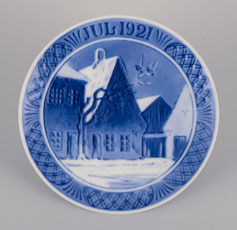 Royal Copenhagen Christmas Plate from 1921.