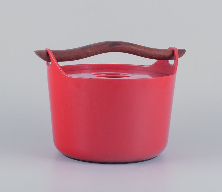 Timo Sarpaneva for Rosenlew, Finland. Cast iron pot in red enamel with wooden 
handle.