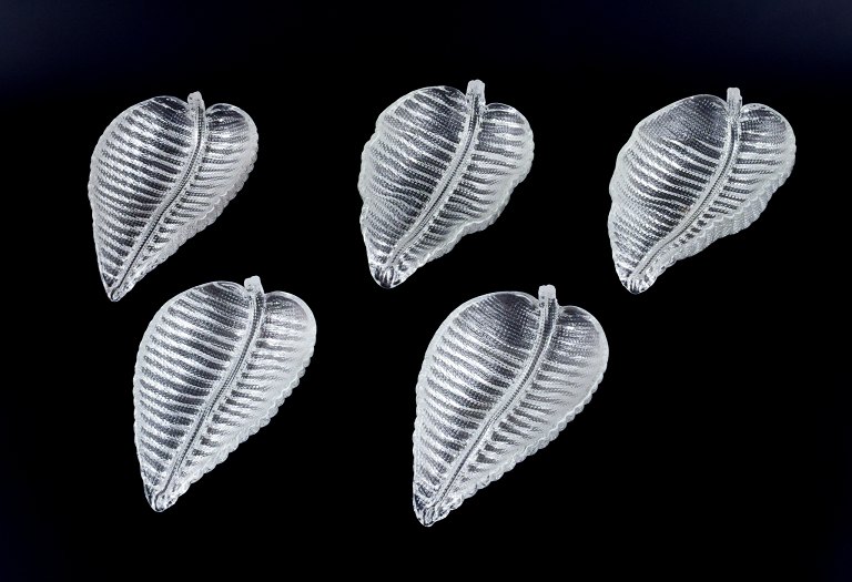 A set of five leaf-shaped bowls in art glass.