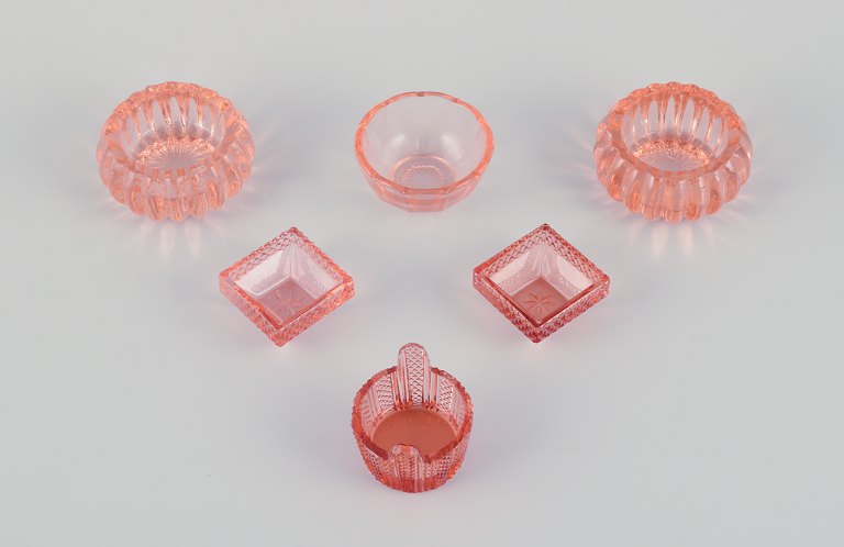 Fåglavik Glasbruk (1874-1980), Sweden.
Six salt cellars in colored glass. Handmade pink glass.