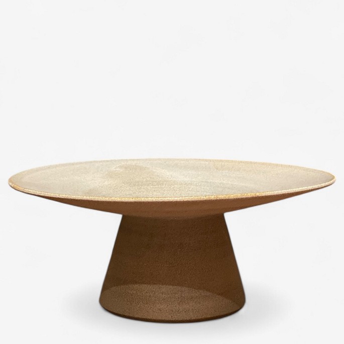 Ancher Studio
Handmade centerpiece/pedestal in partially glazed stoneware.
7 pcs. på lager

