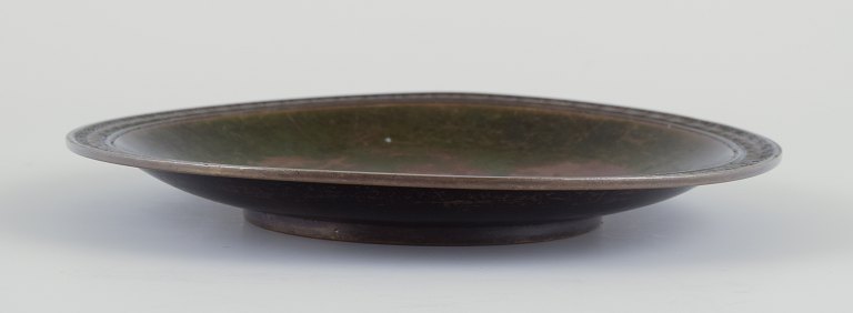 Just Andersen. Bronze fad.
Klassisk design.