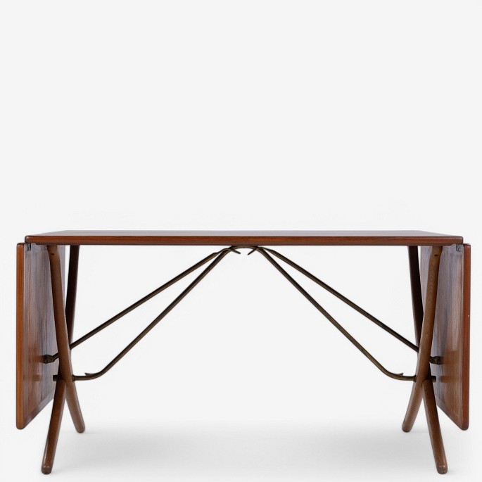 Hans J. Wegner / Andreas Tuck.
AT 304 - 