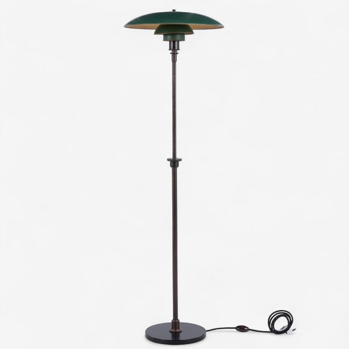 Poul Henningsen / Louis Poulsen.
PH 5/3 - Floor lamp in burnished brass with green copper shades. Stamped 