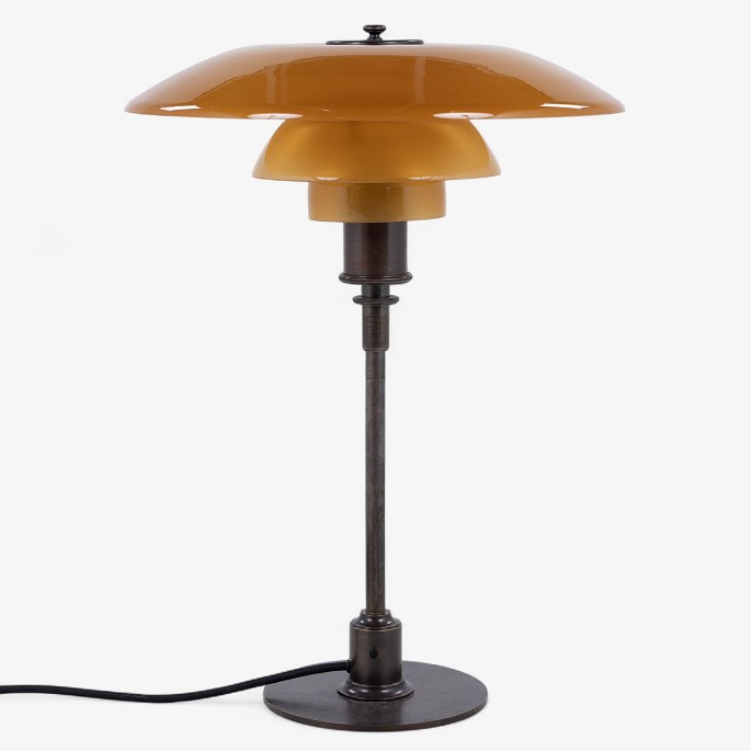 Poul Henningsen / Louis Poulsen.
PH 4/3 - Table lamp with amber glass shades and old switch. Stamped 