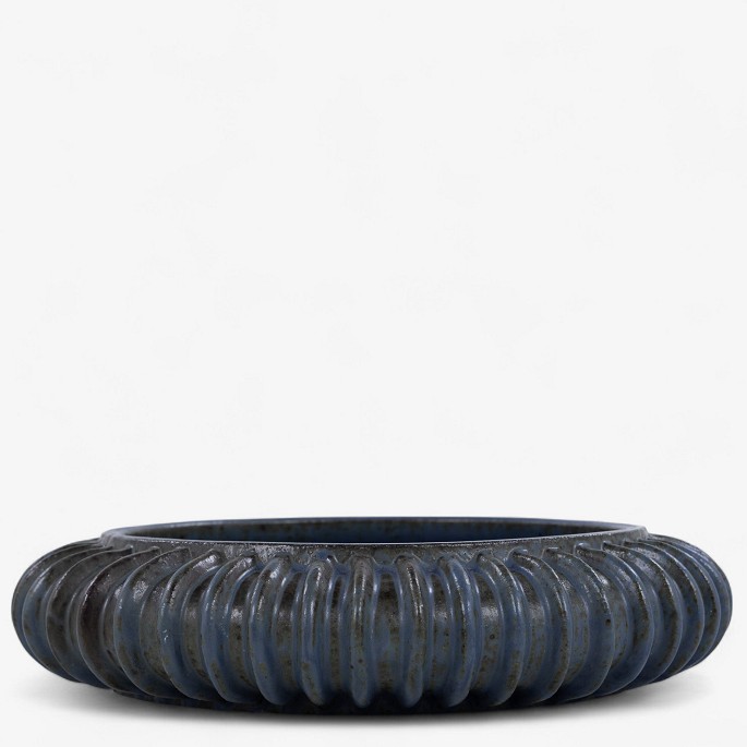 Arne Bang
Stoneware dish with blue glaze (model AB 154). Signed.
1 pc. in stock
