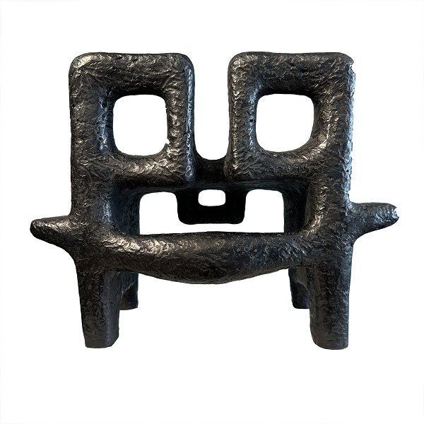 Sonja Ferlov Mancoba, 1911-84, Skulptur Guardians of our Inheritance aus Bronze 
1973. Signiert SFM 6/6. Sonja Ferlov Mancoba war Mitglied der Cobra-Bewegung. H: 
31cm. B: 39cm. T: 25cm