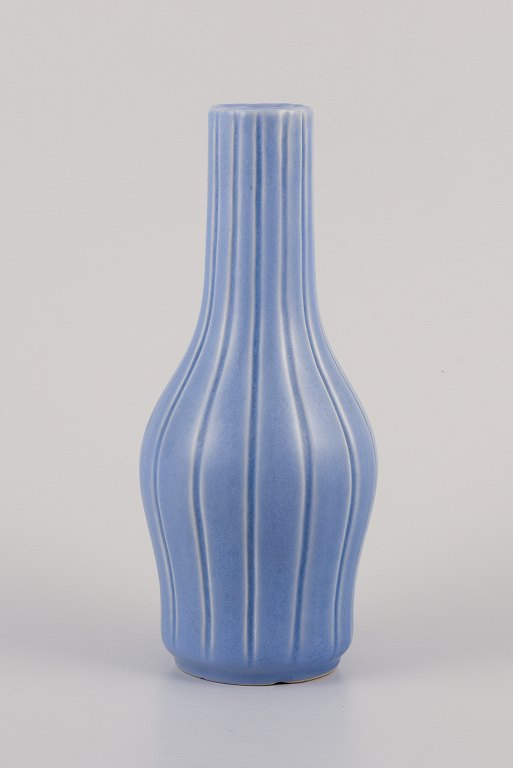 Ewald Dahlskog for Bobergs Fajansfabrik, Sverige. Stor vase i fajance.
