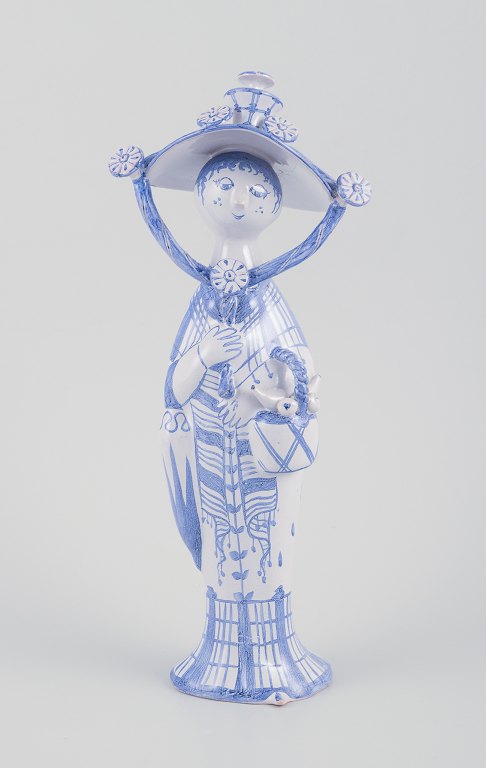 Bjørn Wiinblad (1918-2006). "Efterår" fra serien "De fire årstider", figur i 
blåglaseret lertøj.