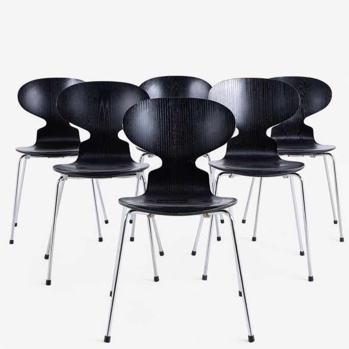 Arne Jacobsen / Fritz Hansen.
AJ 3100 - Sæt á 6 sortlaserede Myrestole med stel i stål.
Kontakt os vedr. lagerstatus
