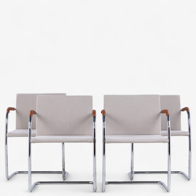 Ludwig Mies van der Rohe / Knoll Int.
Model 