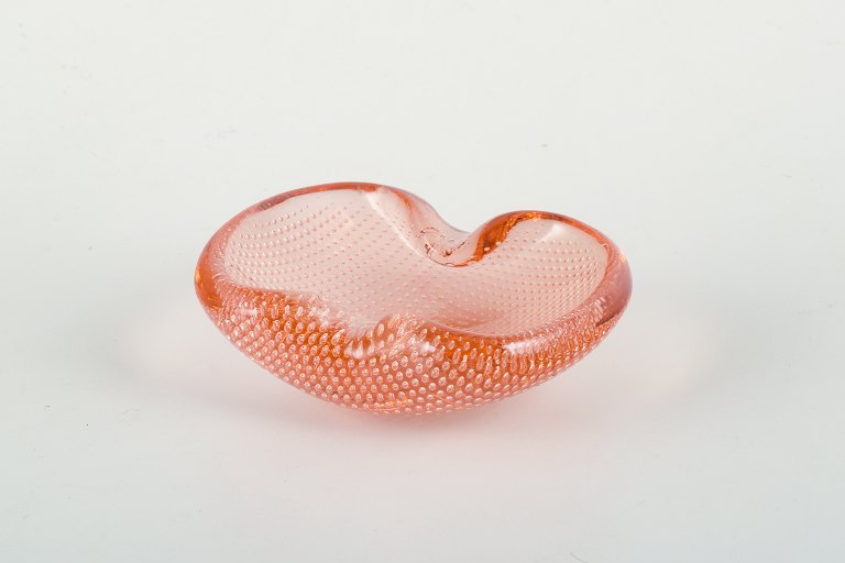 Murano glasskål i rosa med kontrolleret bobledekor.