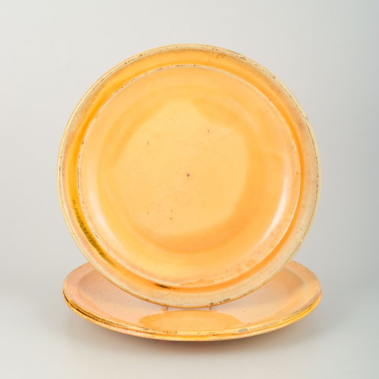Svend Hammershøi for Kähler, 2 fade. Uranglasur.