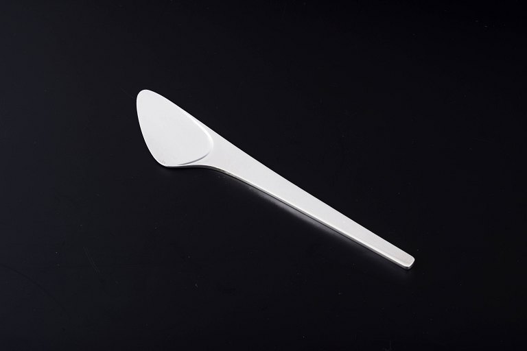 Georg Jensen
Fiskekniv i mønsteret “Caravel”.
Sterling sølv.