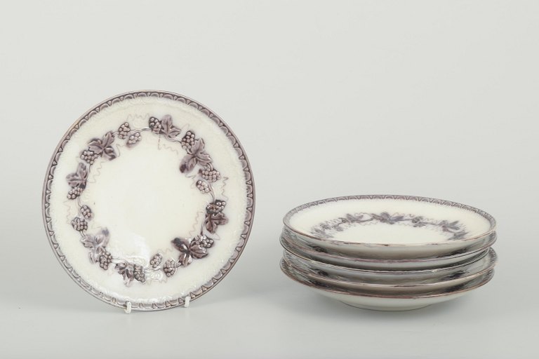 Gefle Tallerkener “Mullbär”, 1930’erne
Sæt med 6 runde fajancetallerkener.