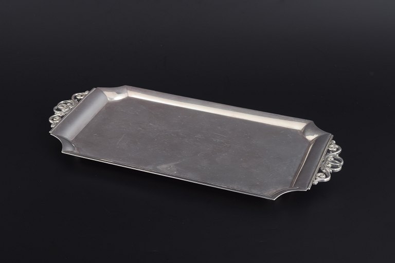 Georg Jensen
Sølvbakke, model 305B, efter 1945.