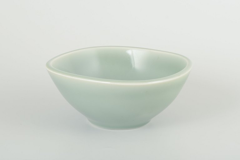 Nils Thorsson Royal Copenhagen.
Skål, model 4204, 1940’erne.