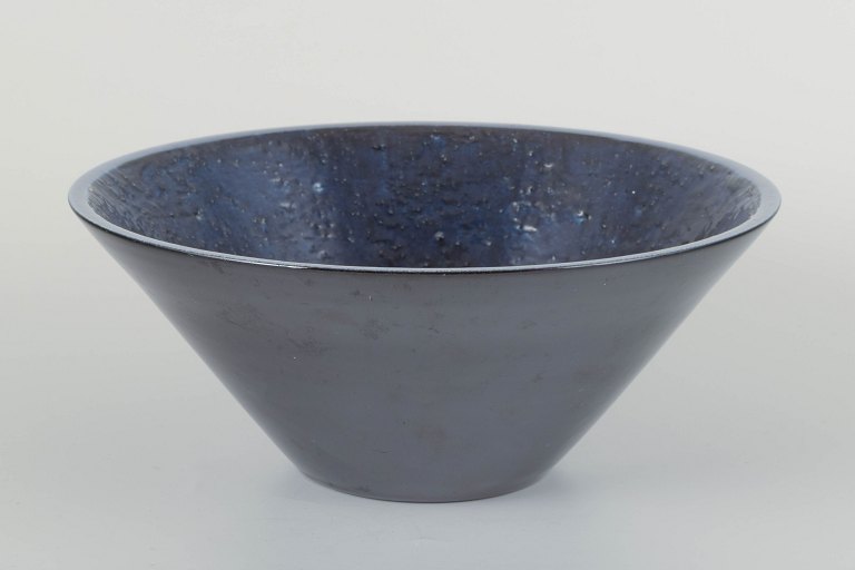 Ingrid Atterberg for Upsala-Ekeby
Stor skål, model 2458, 1960’erne.