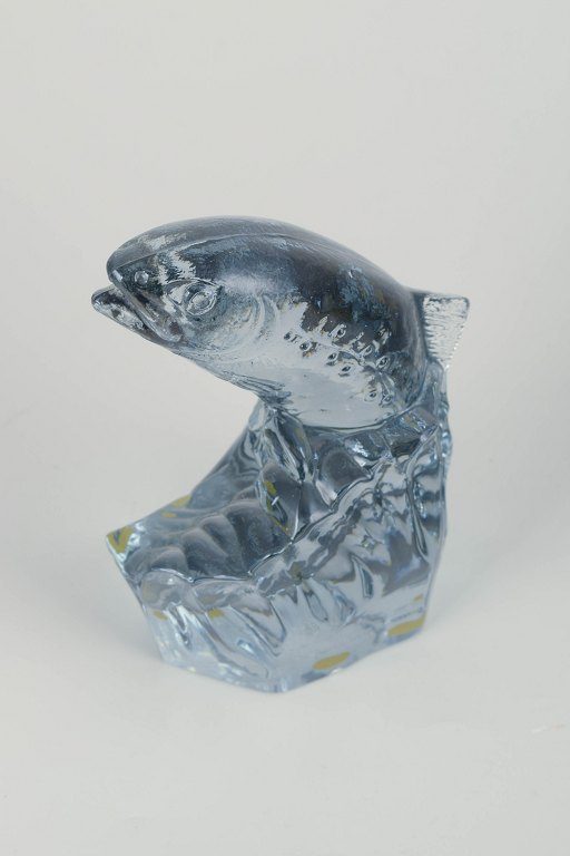 Paul Hoff for Kosta Boda / WWF
Laks i klart kunstglas, 1970’erne.