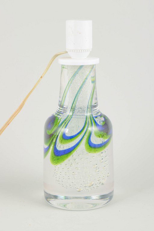 Göran Wärff for Kosta BodaTung bordlampe i kunstglas, 1970’erne.