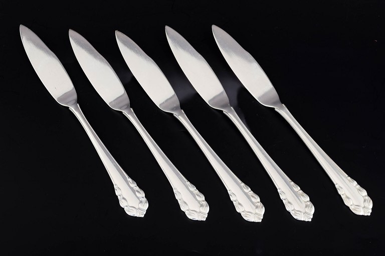 Georg Jensen
5 fiskeknive, “Liljekonval”, 1945–51.