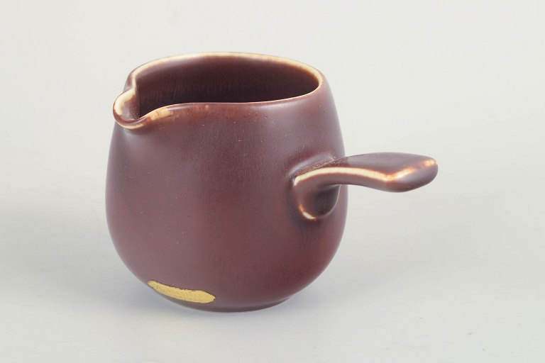 Gunnar Nylund for Rörstrand
Creamer, mid-20th century.