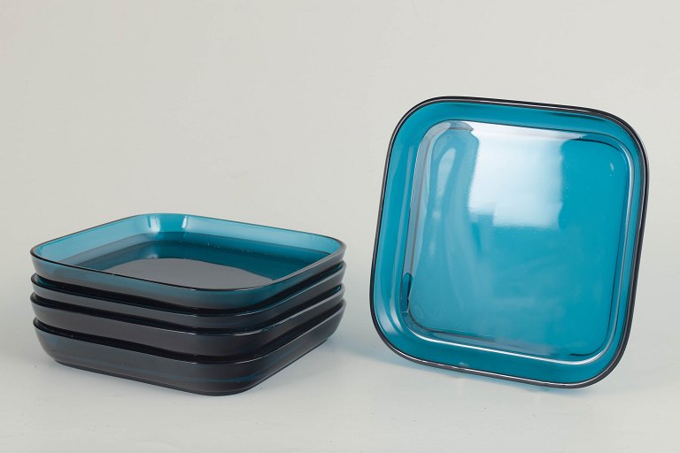 Kaj Frank, sæt på fem kunstglastallerkener.