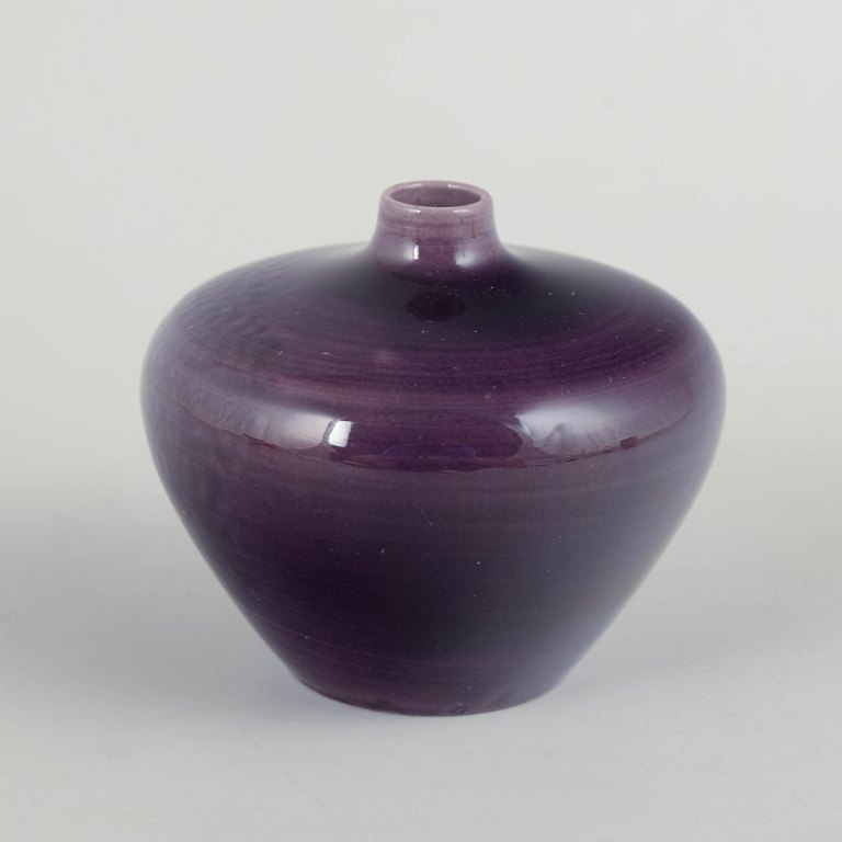 Carl-Harry Stålhane for Rörstrand, miniaturevase.