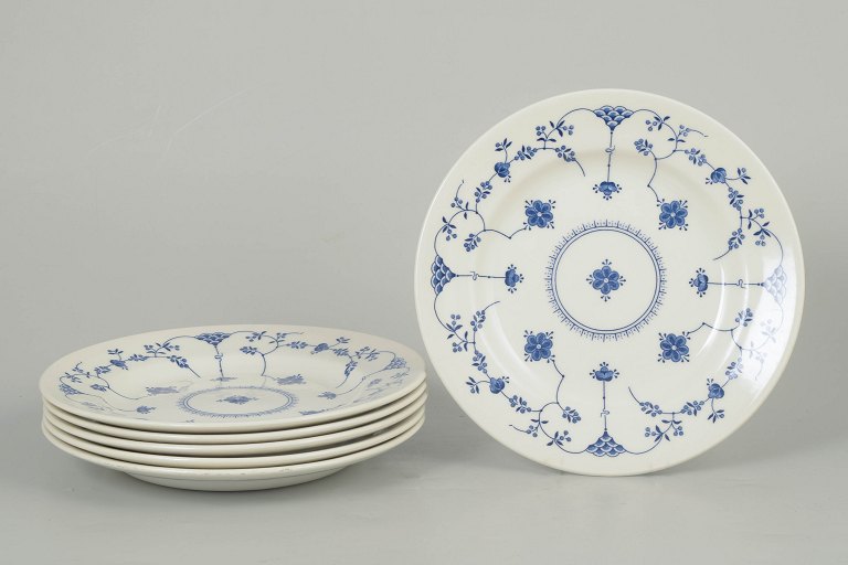 Sæt af seks frokosttallerkener i blåmalet musselstil fra Churchill Staffordshire.