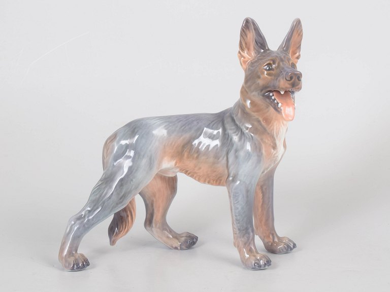 Dahl Jensen German Shepherd figurine model no. 1087.