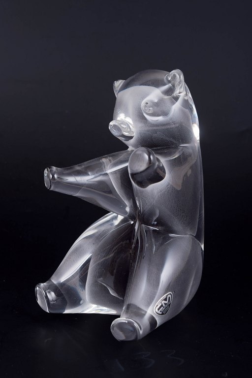 Fm Konstglas Ronneby, bjørneunge i kunstglas.