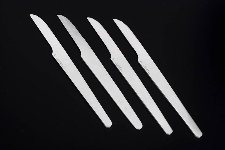 Arne Jacobsen for Georg Jensen / A. Michelsen, sæt med fire middagsknive.