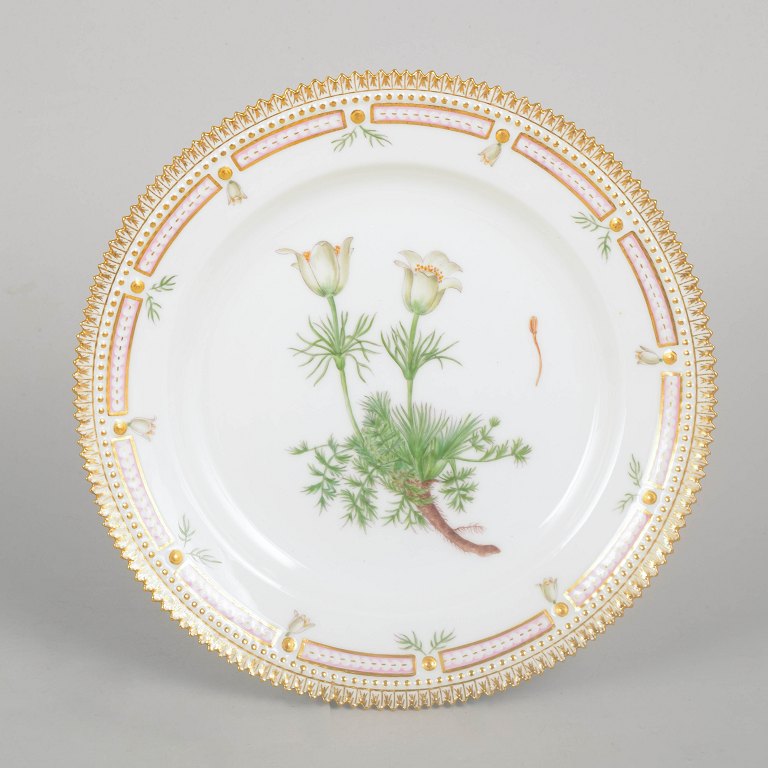 Royal Copenhagen, Flora Danica frokosttallerken.