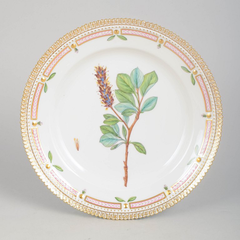 Royal Copenhagen, Flora Danica frokosttallerken.