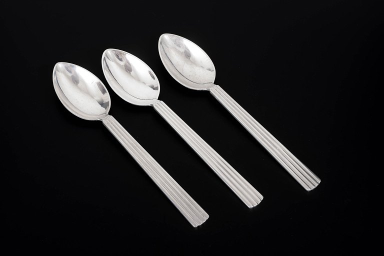 Georg Jensen Bernadotte, sæt med tre store teskeer.