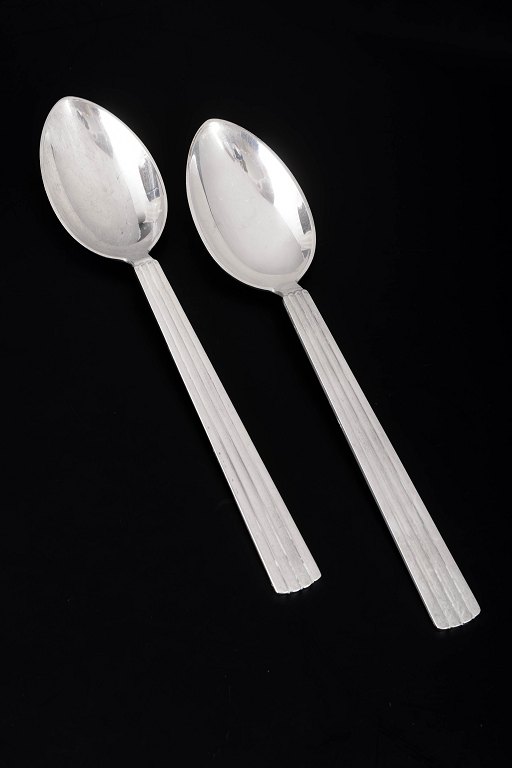 Georg Jensen Bernadotte,  to dessertskeer.