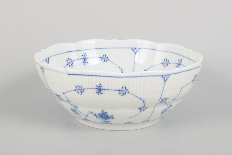Royal Copenhagen, Musselmalet Riflet, sjælden skål.