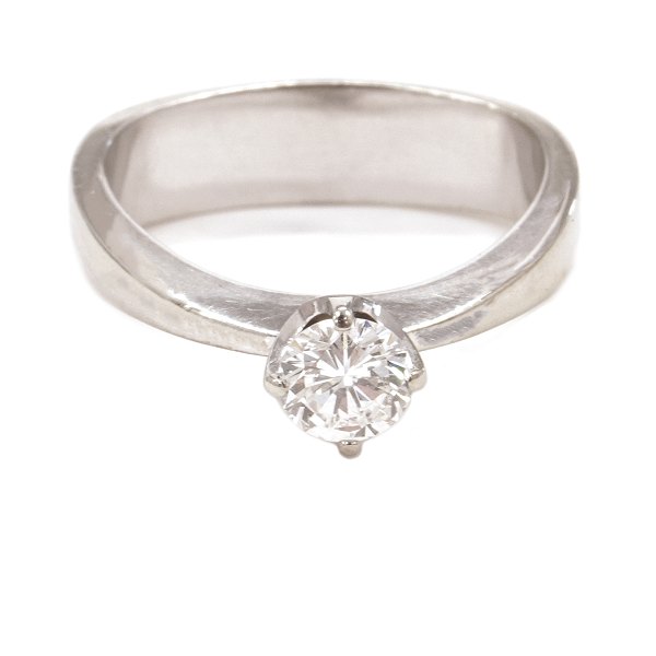 Georg Jensen 18kt hvidguldsring med diamant på 0,55ct D/VS1. Ringstr. 54