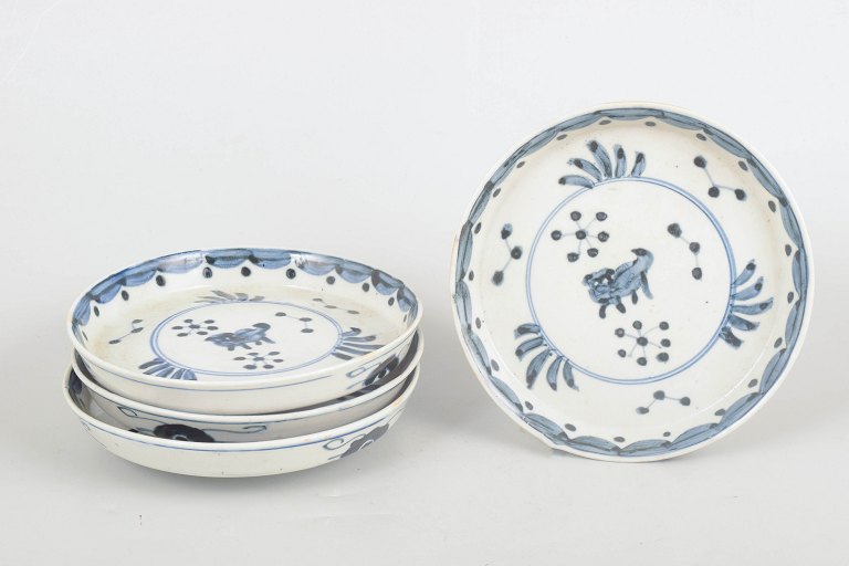 Sæt med fire kinesiske porcelænstallerkener, 1800-tallet.
