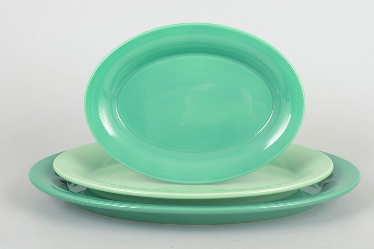 Ursula Munch-Petersen for Royal Copenhagen, sæt med tre serveringsfade.